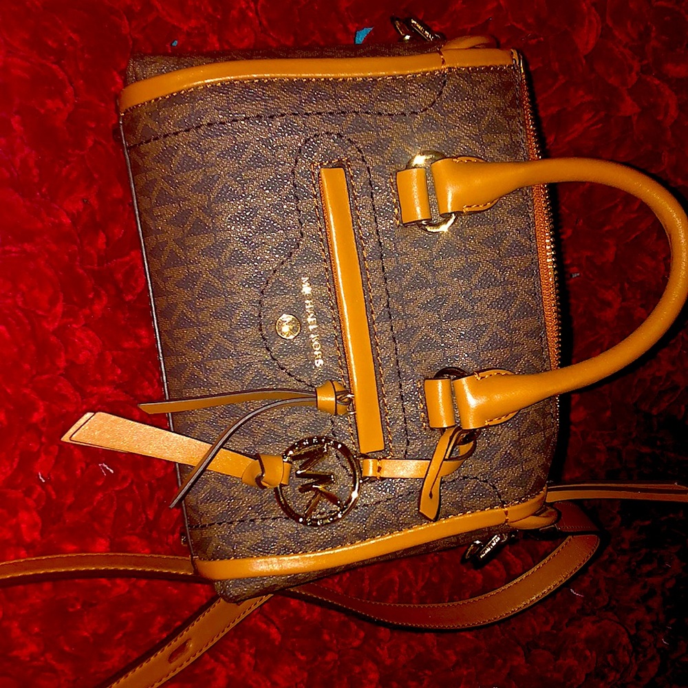 Small Michael kors purse